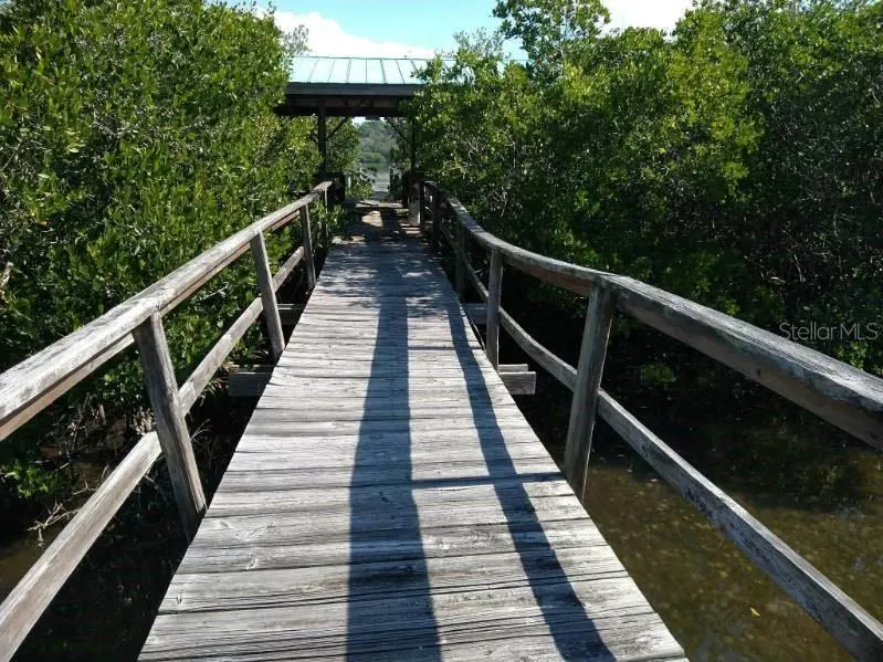 8475 MANASOTA KEY RD