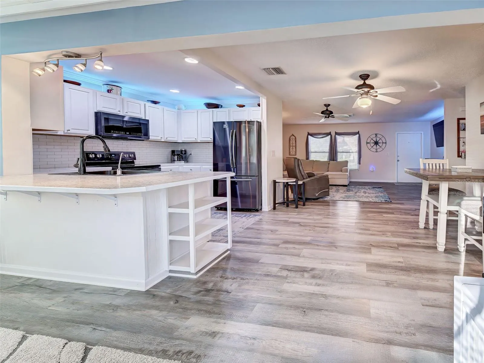 3035 LOBELIA RD