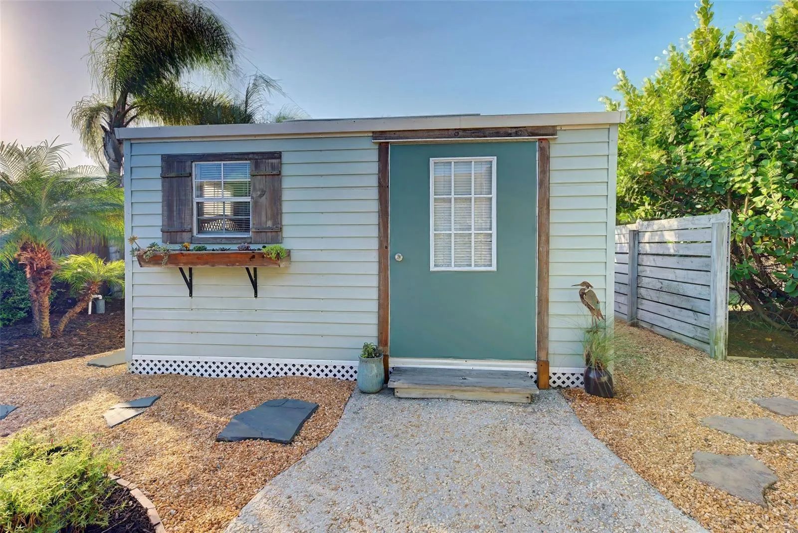 3035 LOBELIA RD