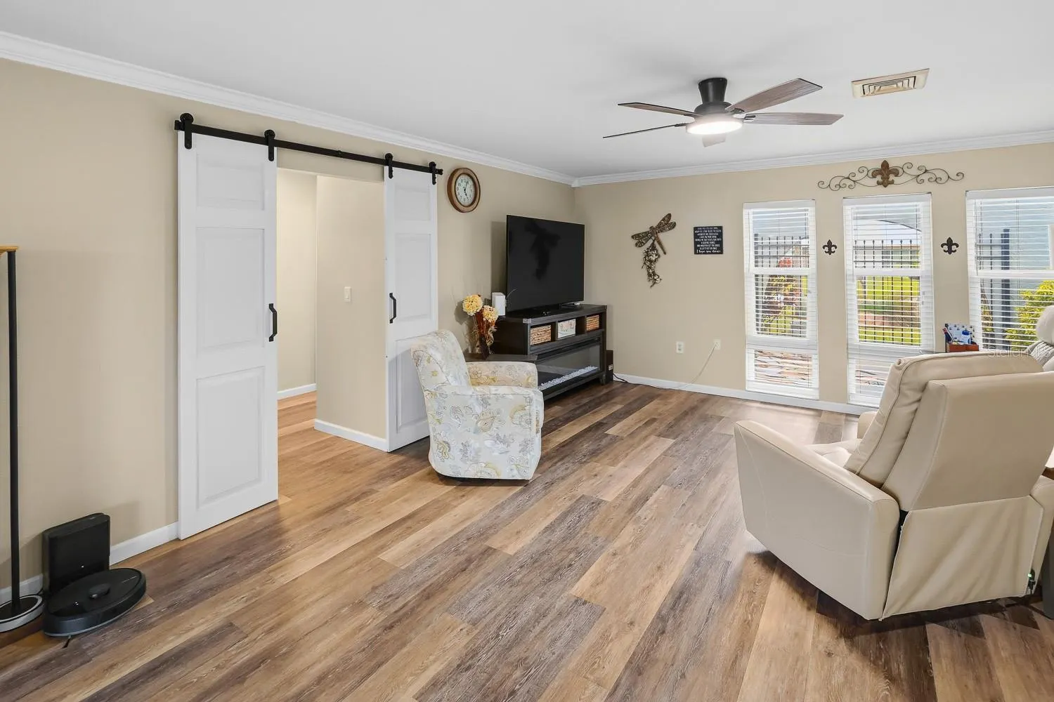 2331 SANDLEWOOD DR