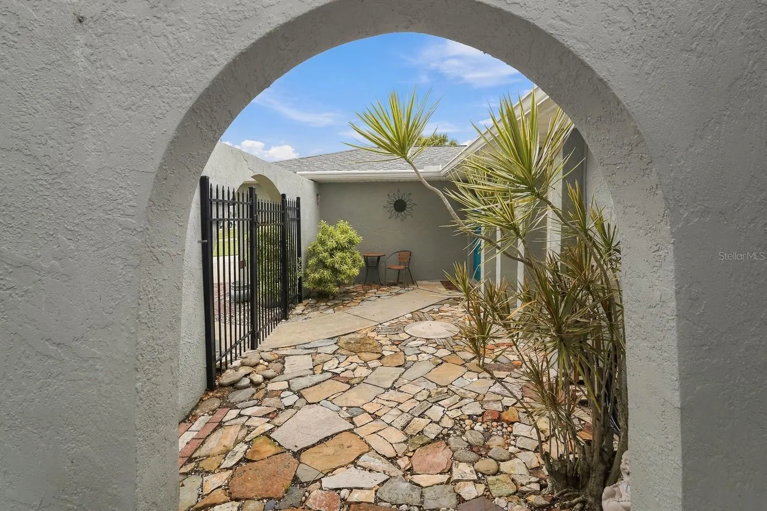 2331 SANDLEWOOD DR