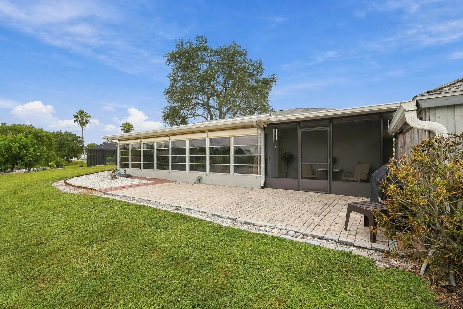 2331 SANDLEWOOD DR