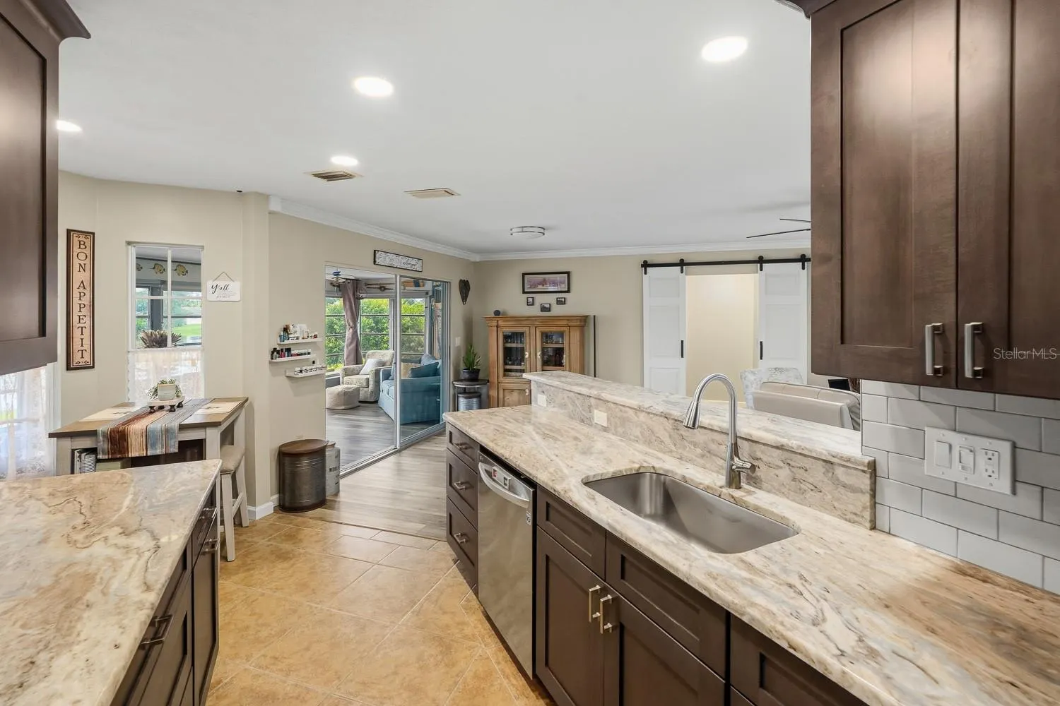 2331 SANDLEWOOD DR