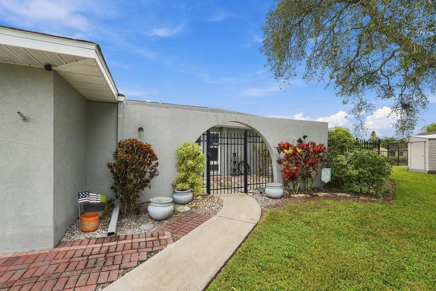 2331 SANDLEWOOD DR