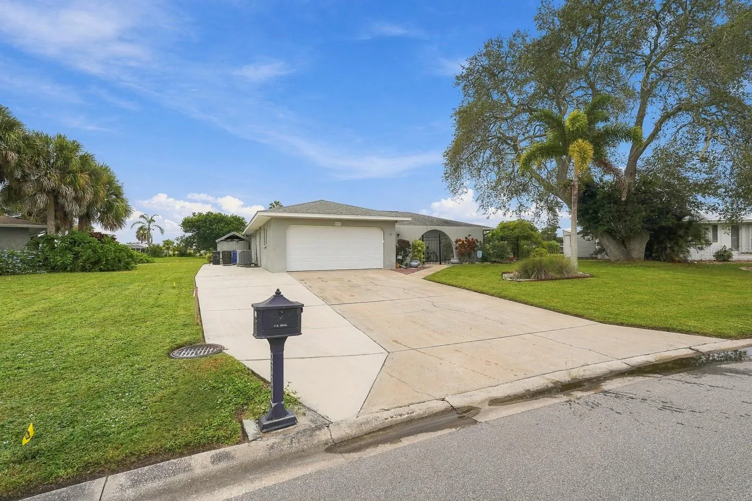 2331 SANDLEWOOD DR