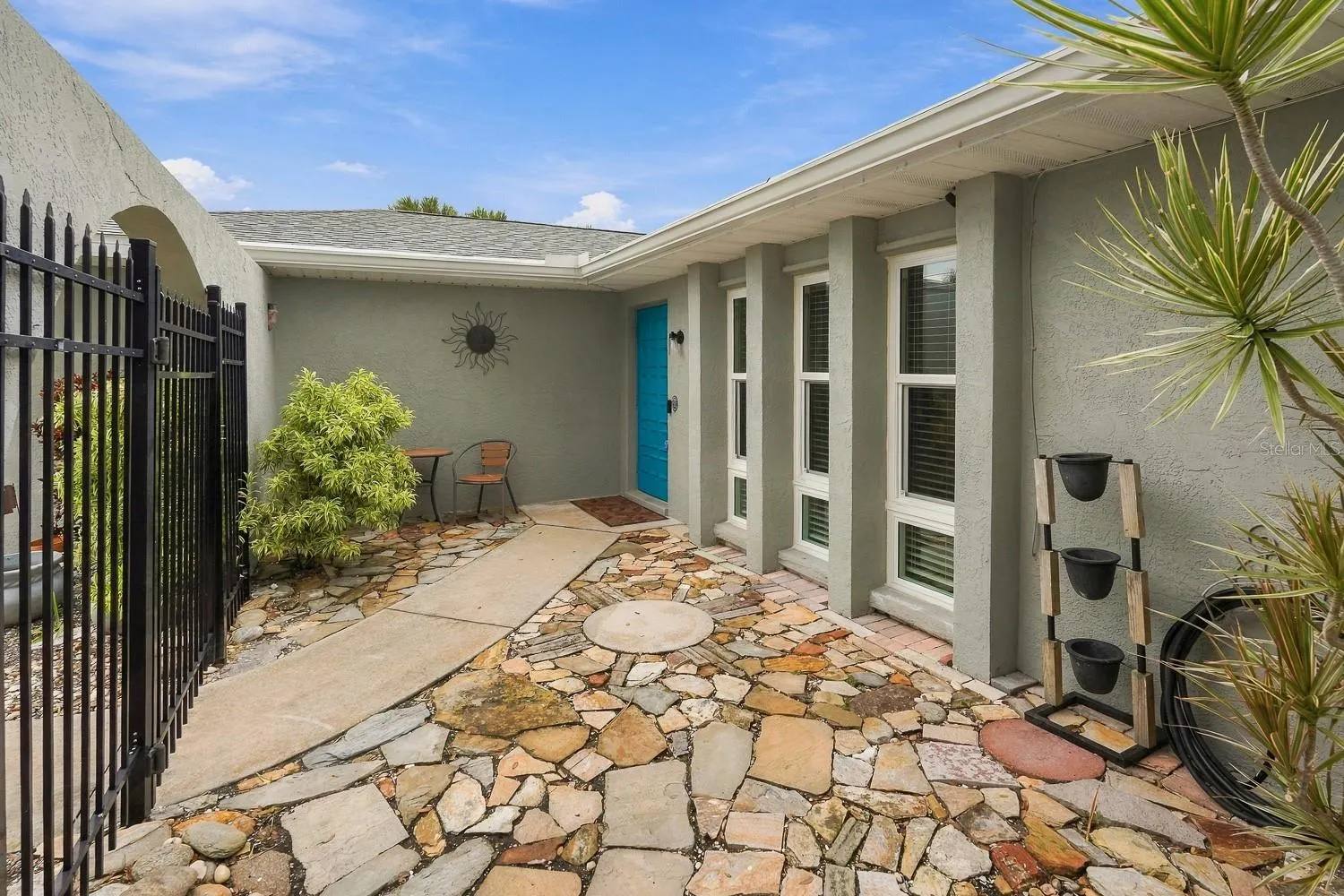 2331 SANDLEWOOD DR