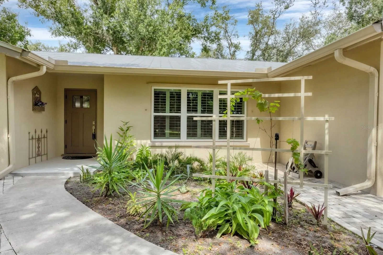 336 TIMBRUCE LN NW