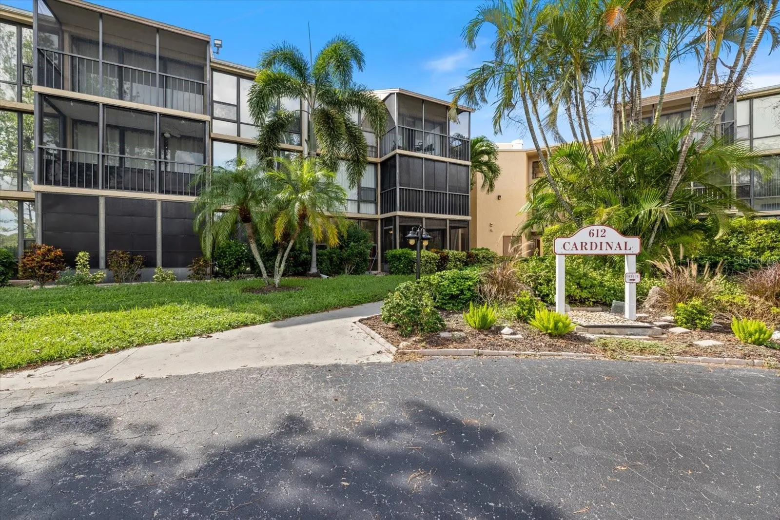 612 BIRD BAY DR S #118 #118
