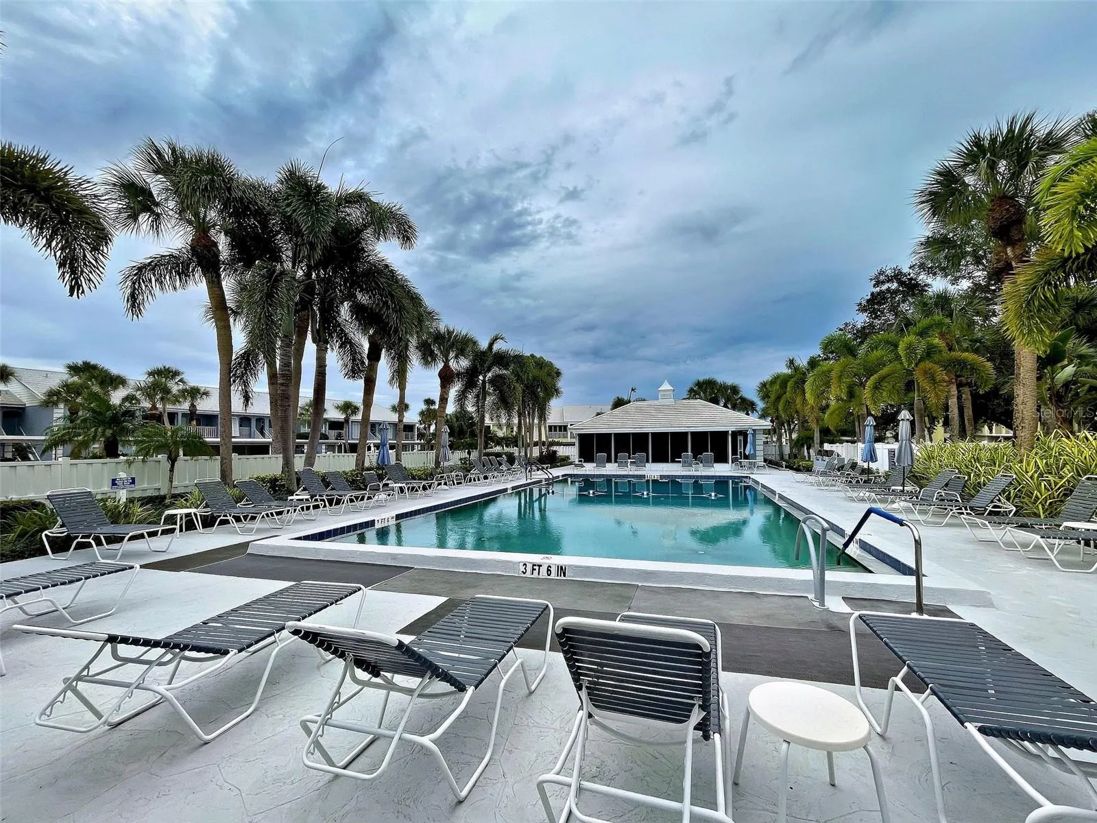 435 CERROMAR LN #329 #329