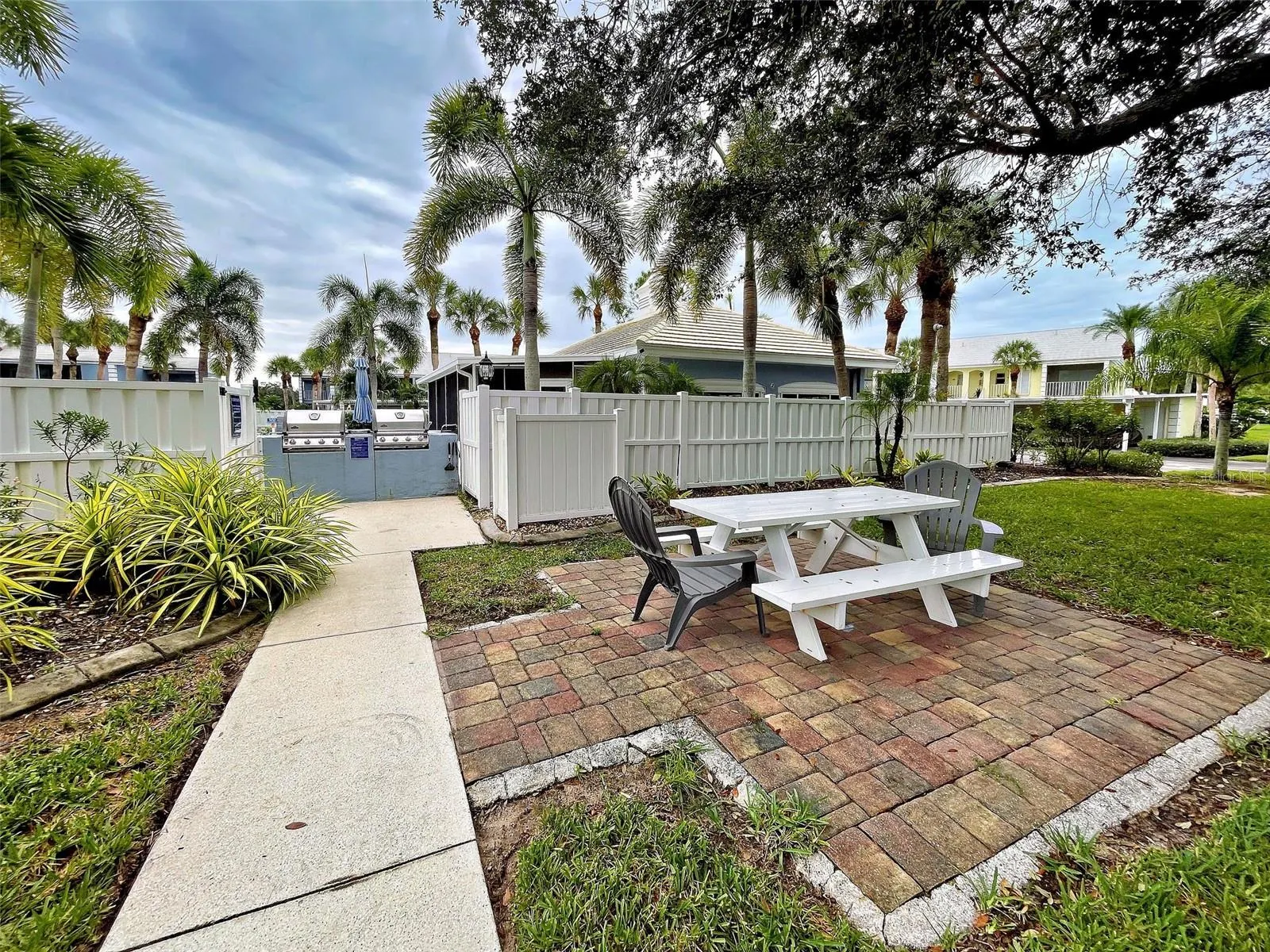 435 CERROMAR LN #329 #329