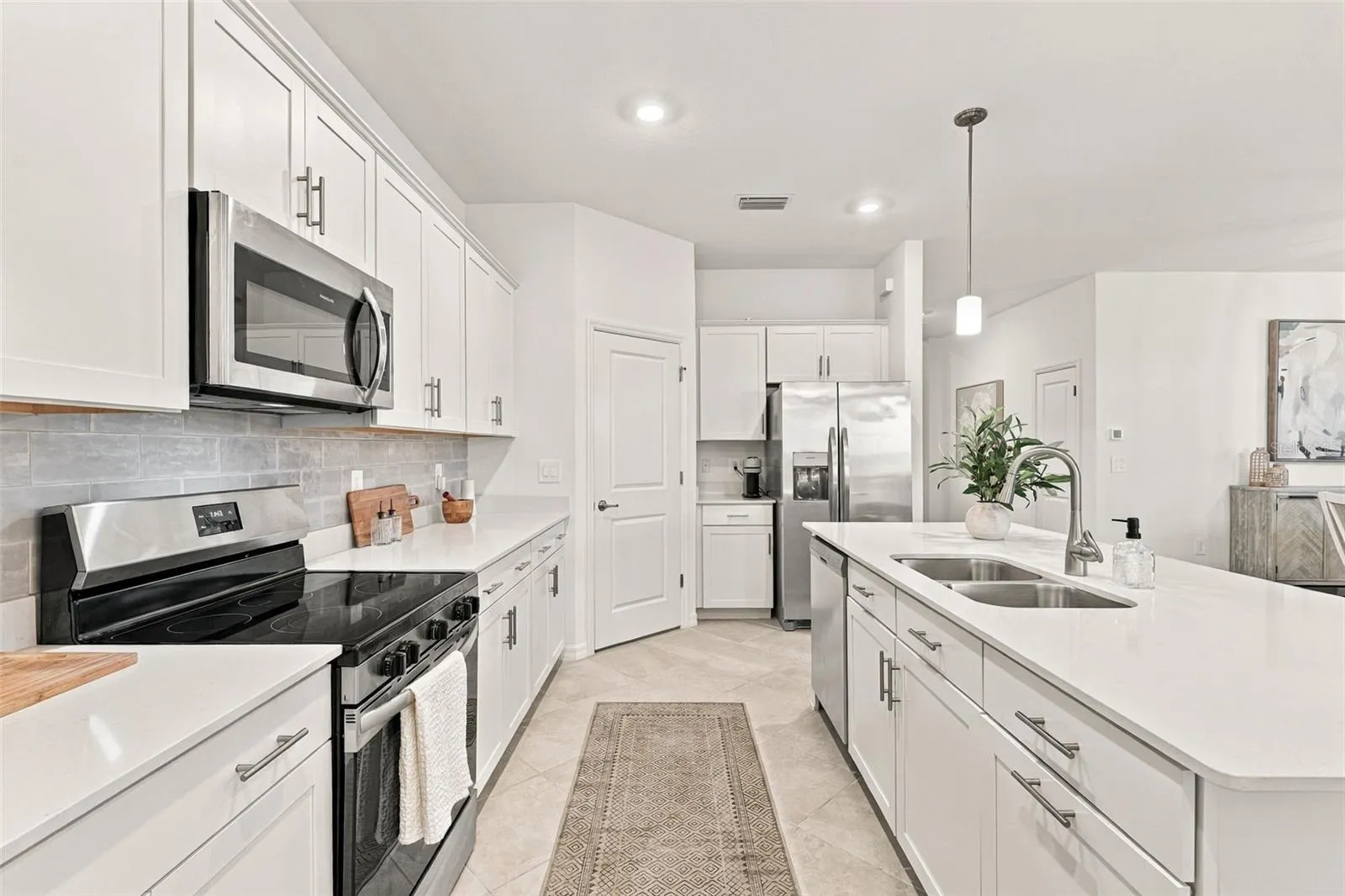 17085 LUMINOUS AVE