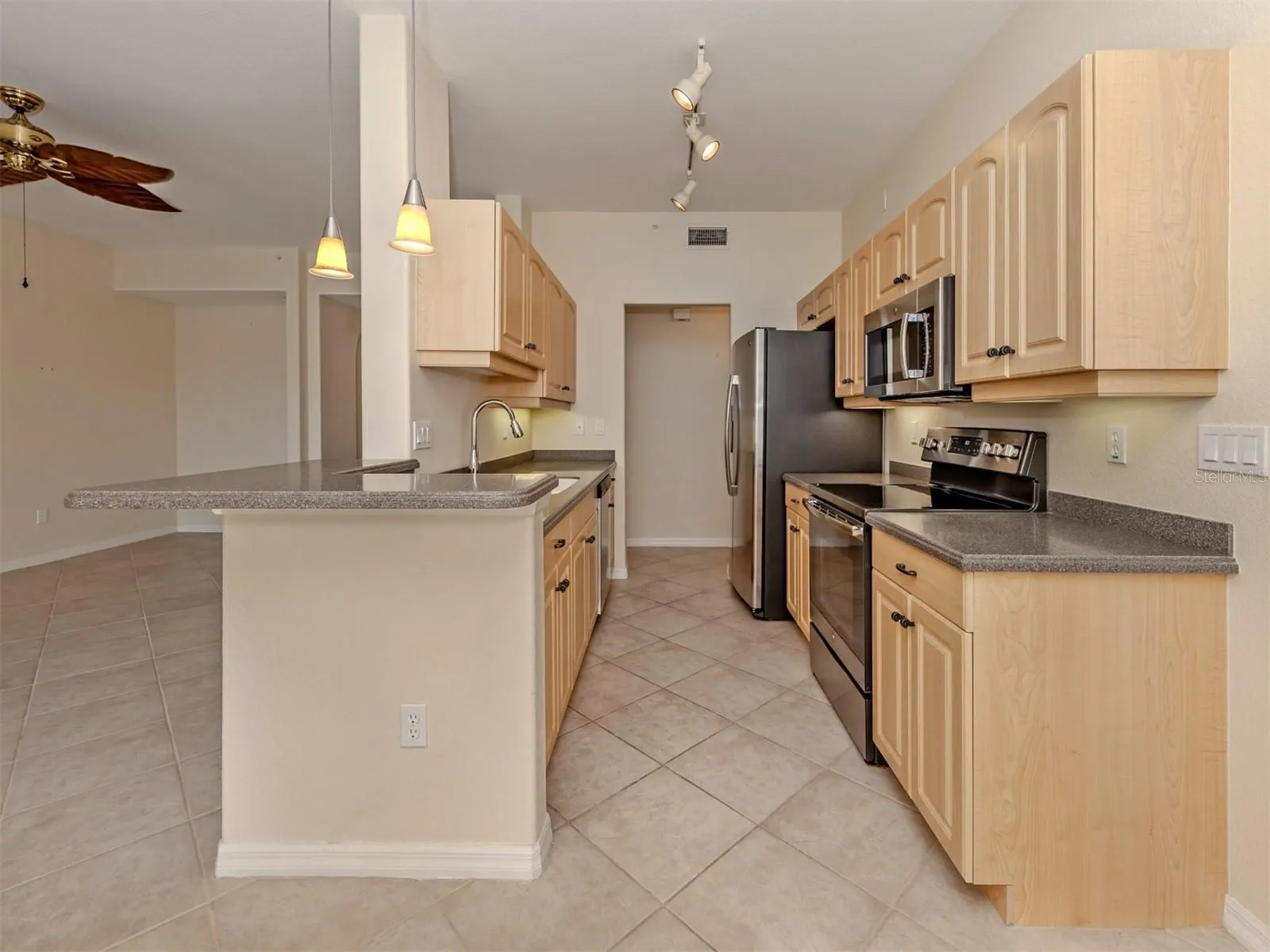 940 COOPER ST #202 #202