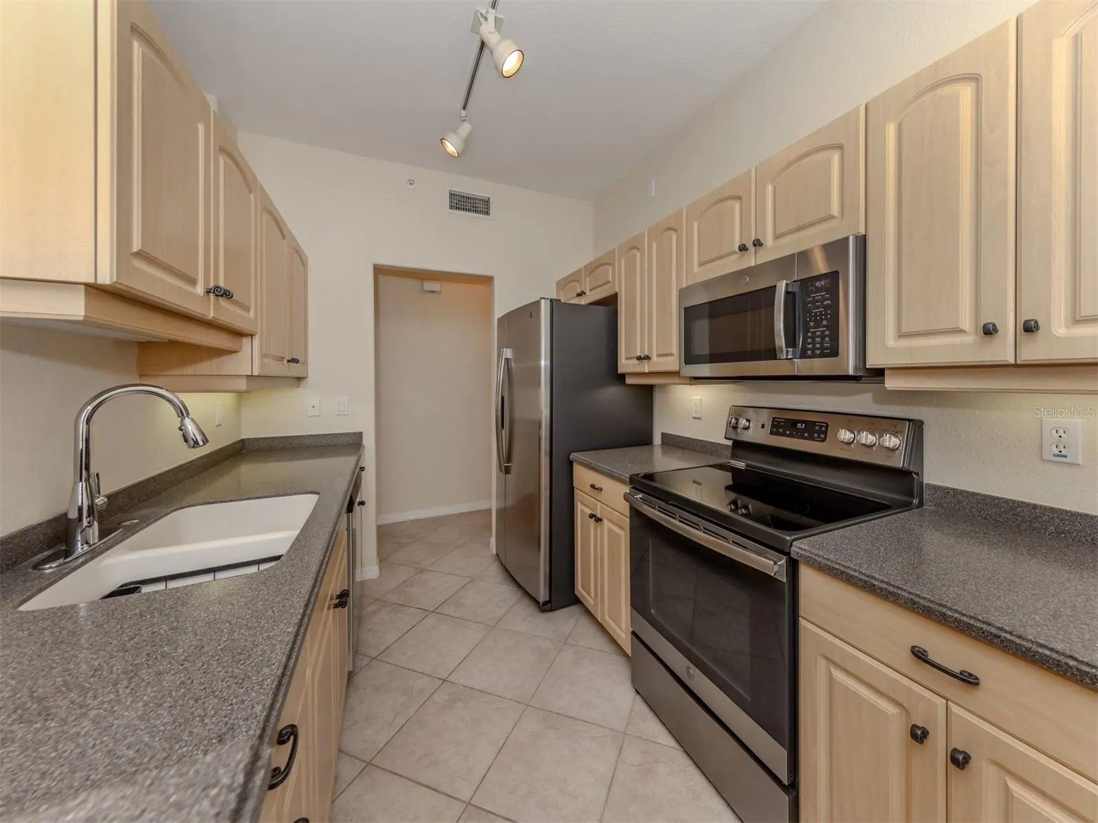 940 COOPER ST #202 #202