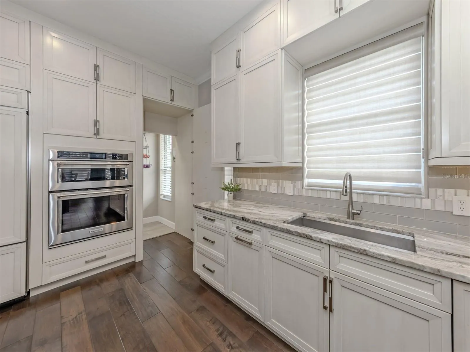 565 FALLBROOK DR