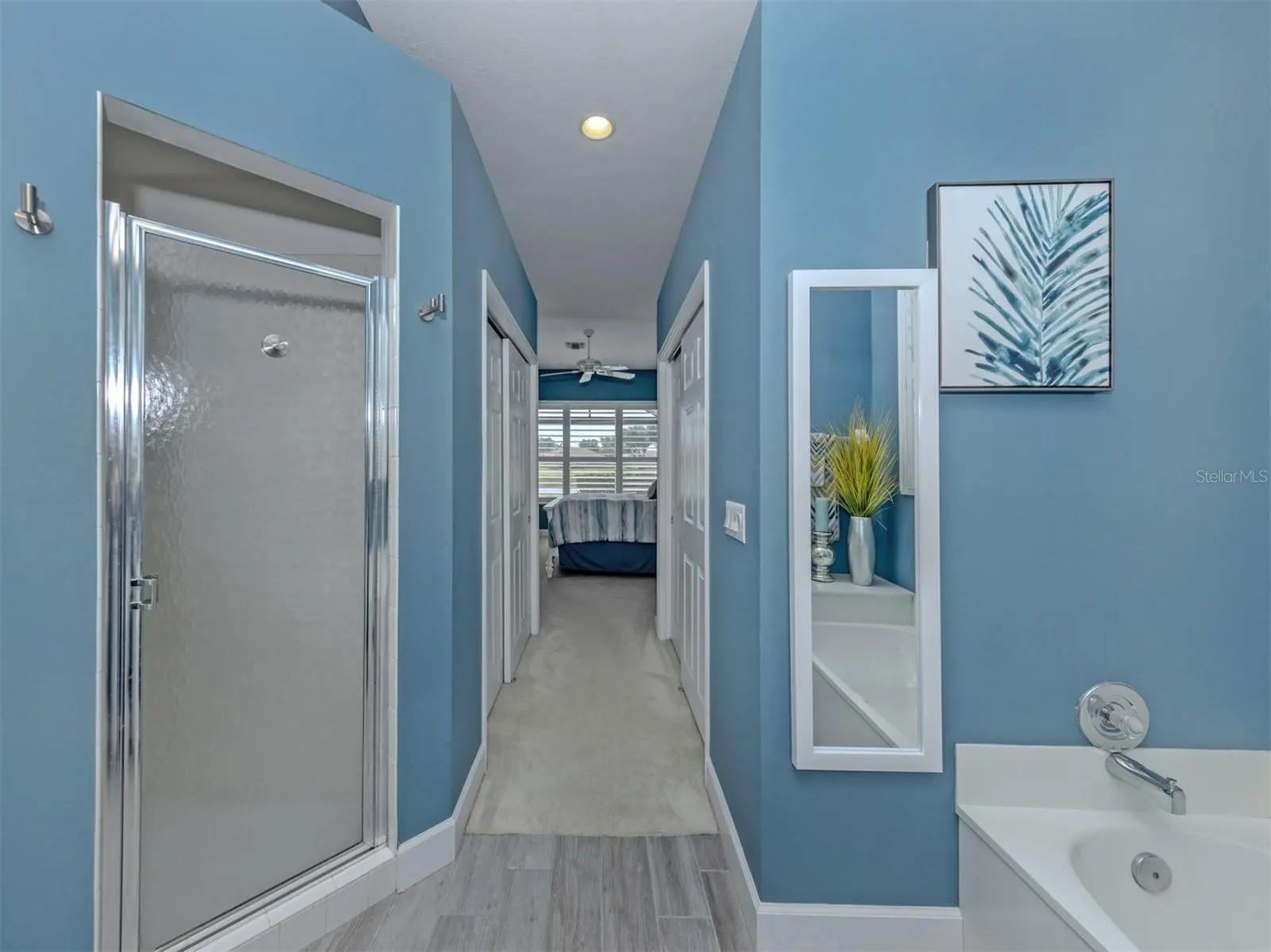 565 FALLBROOK DR