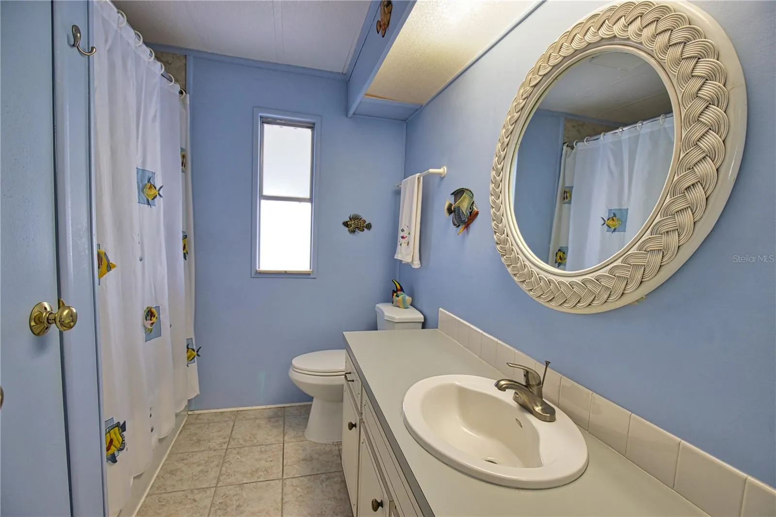 236 N FIJI CIR