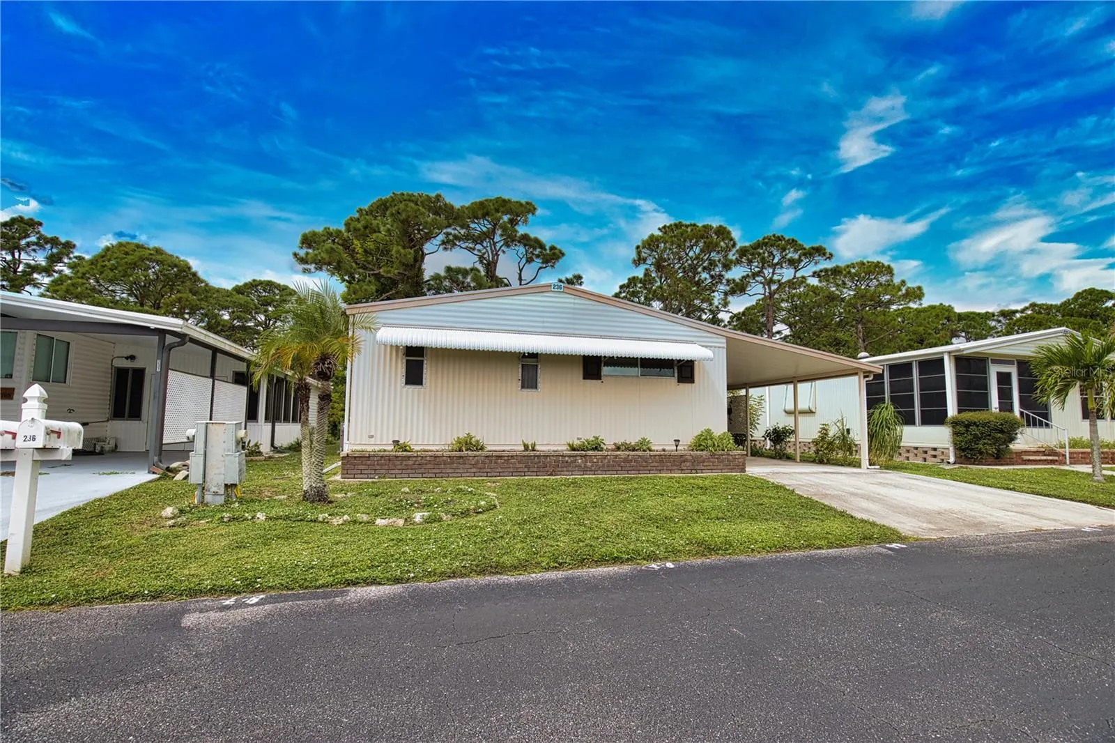 236 N FIJI CIR