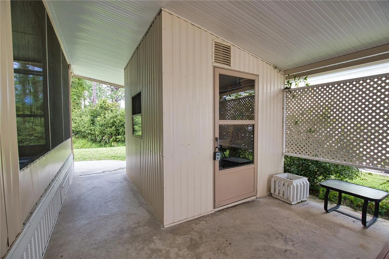 236 N FIJI CIR