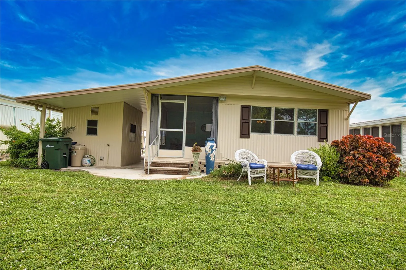 236 N FIJI CIR