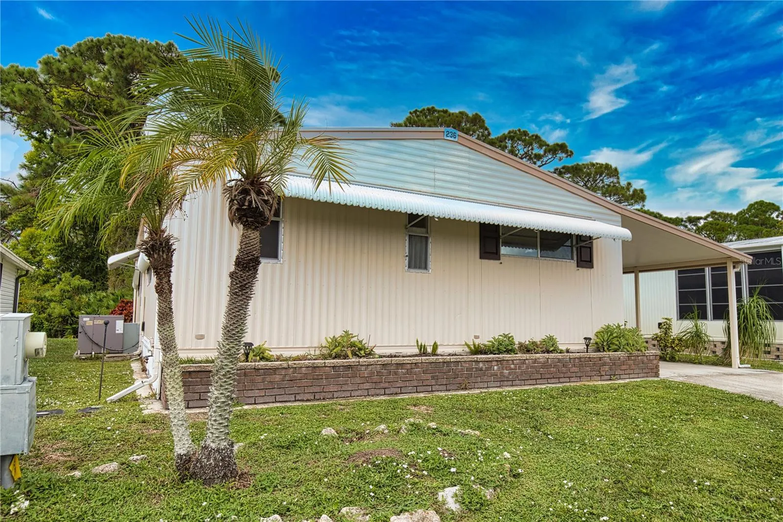 236 N FIJI CIR