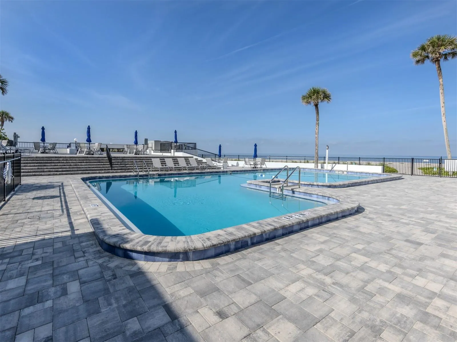 1555 TARPON CENTER DR #140 #140