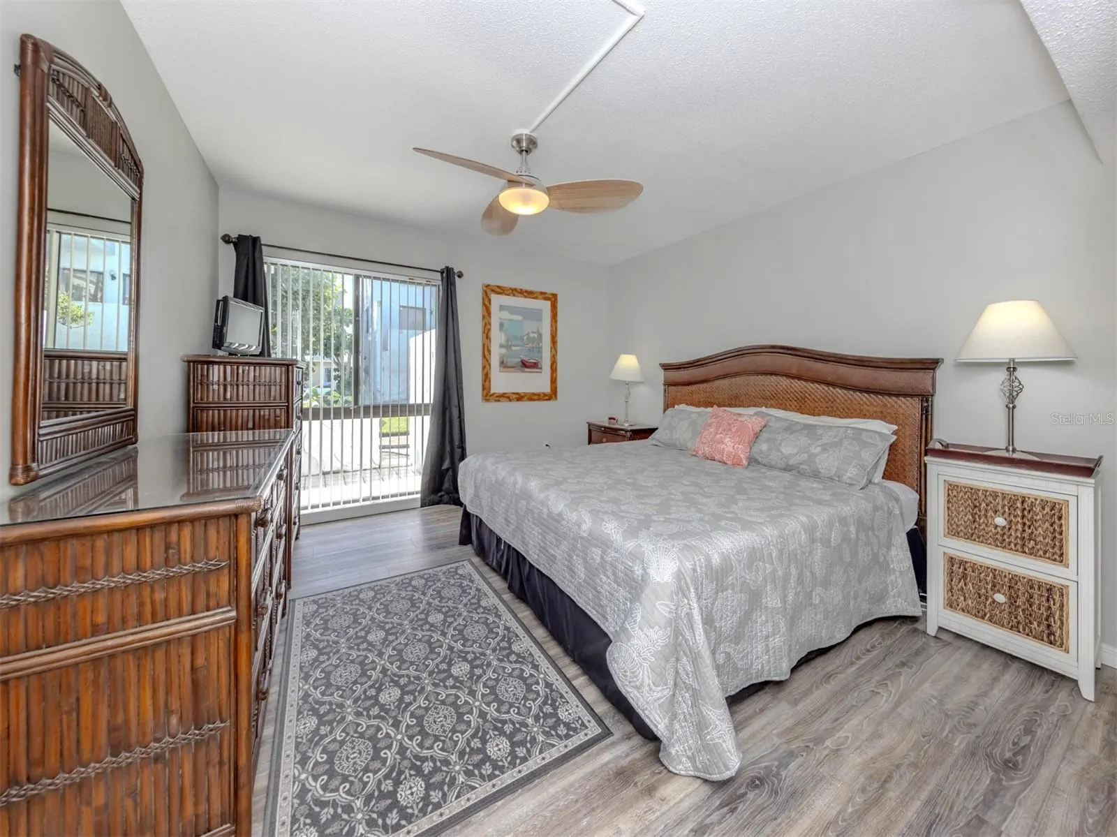 1555 TARPON CENTER DR #140 #140