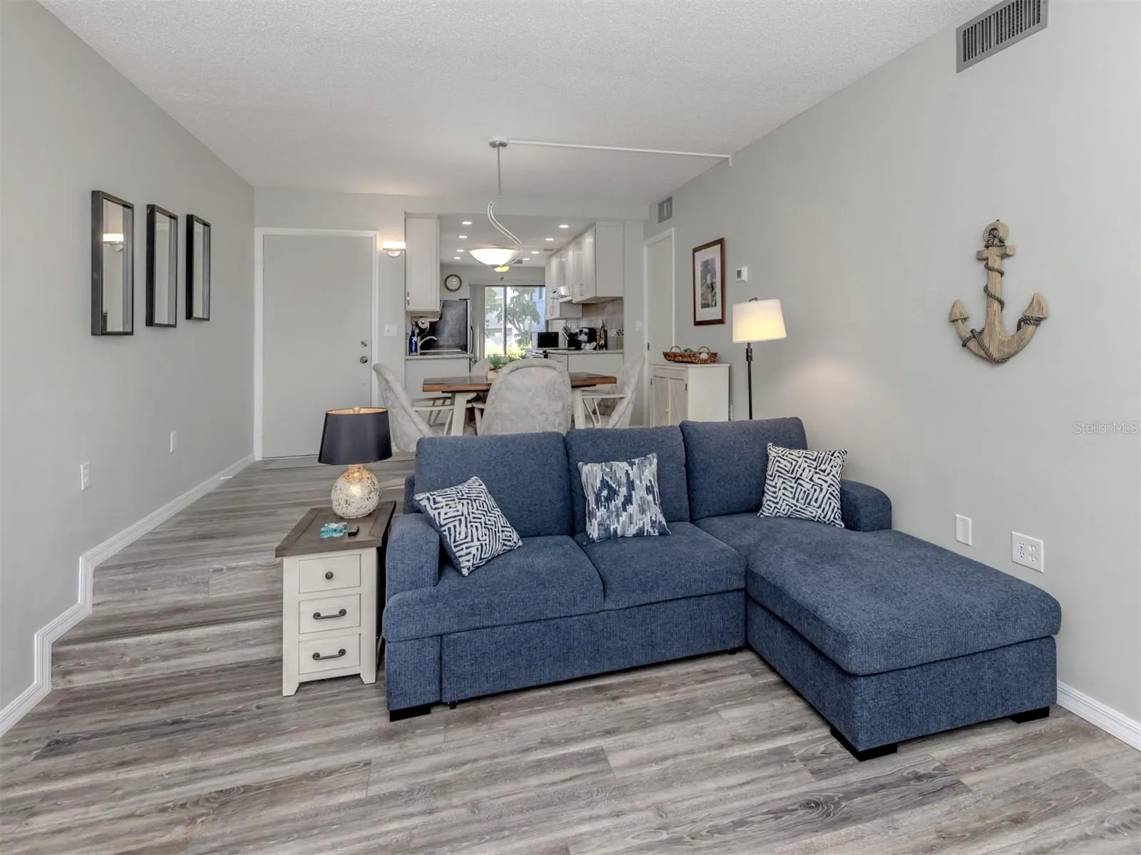 1555 TARPON CENTER DR #140 #140