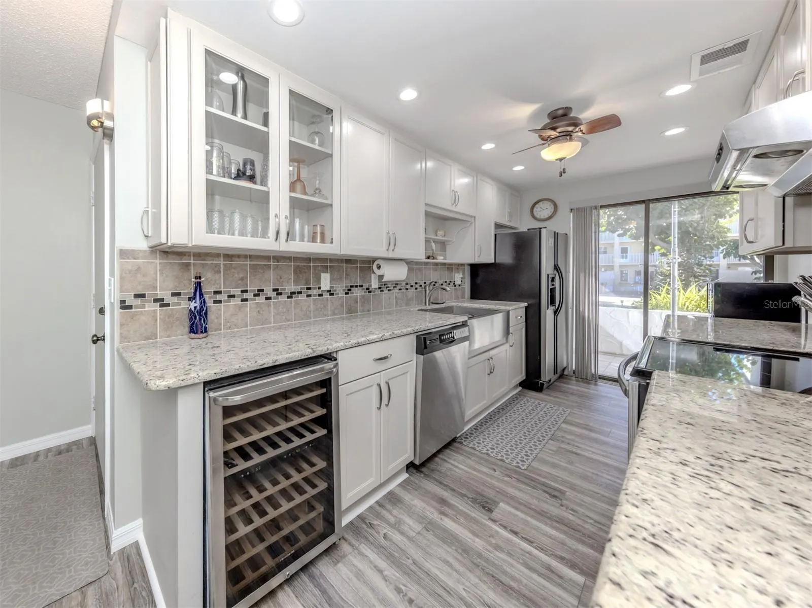 1555 TARPON CENTER DR #140 #140