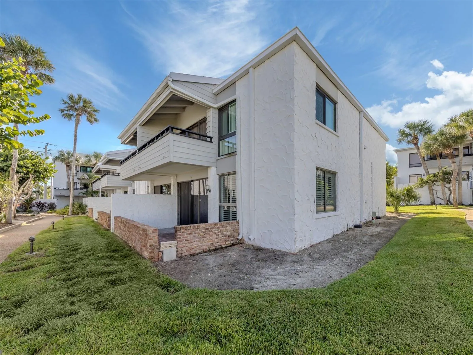 1555 TARPON CENTER DR #140 #140