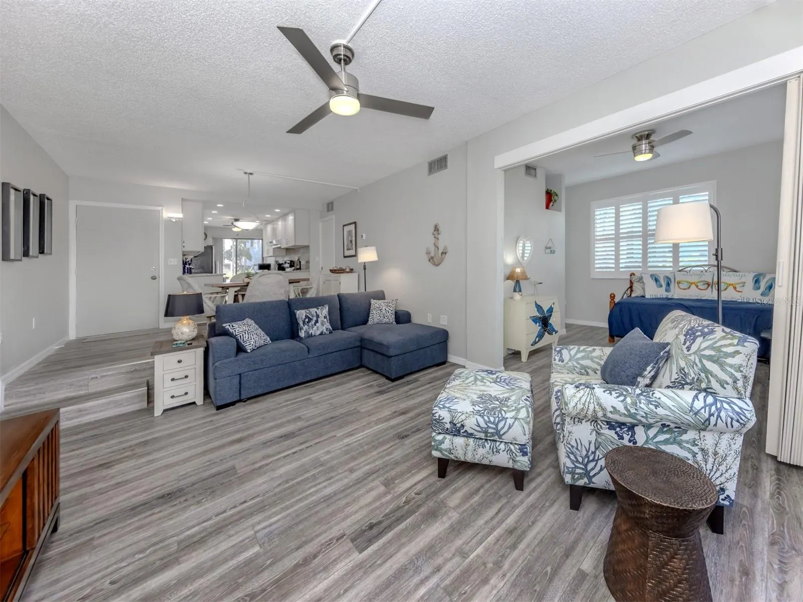1555 TARPON CENTER DR #140 #140