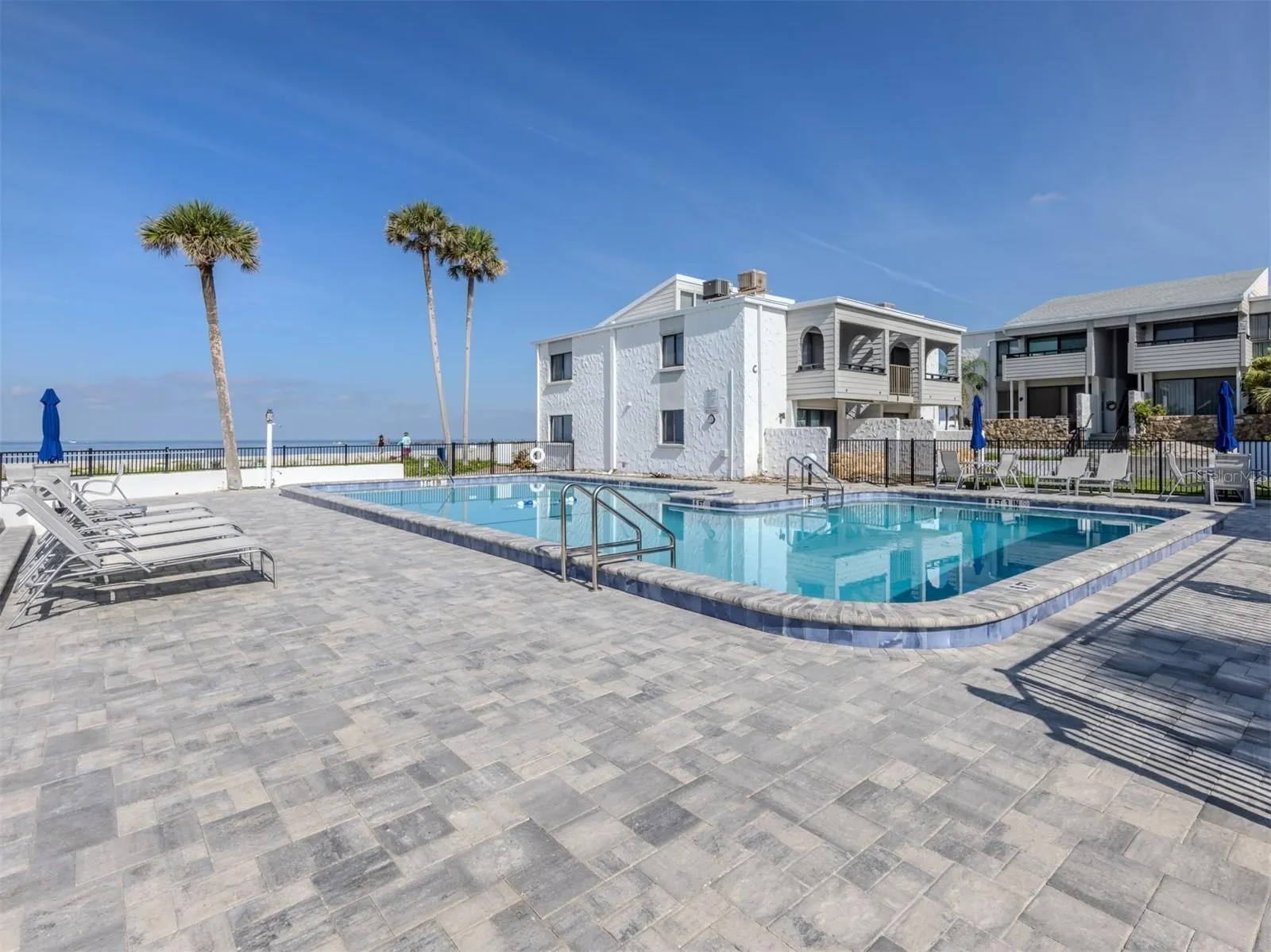 1555 TARPON CENTER DR #140 #140