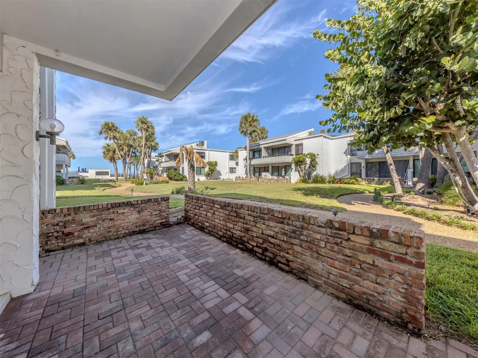 1555 TARPON CENTER DR #140 #140