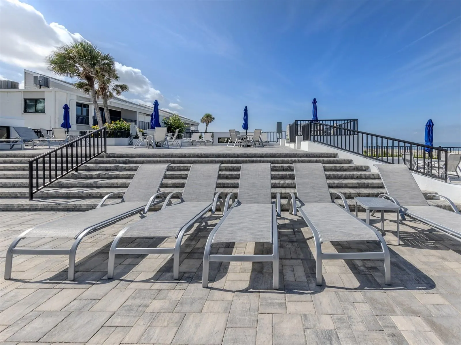 1555 TARPON CENTER DR #140 #140