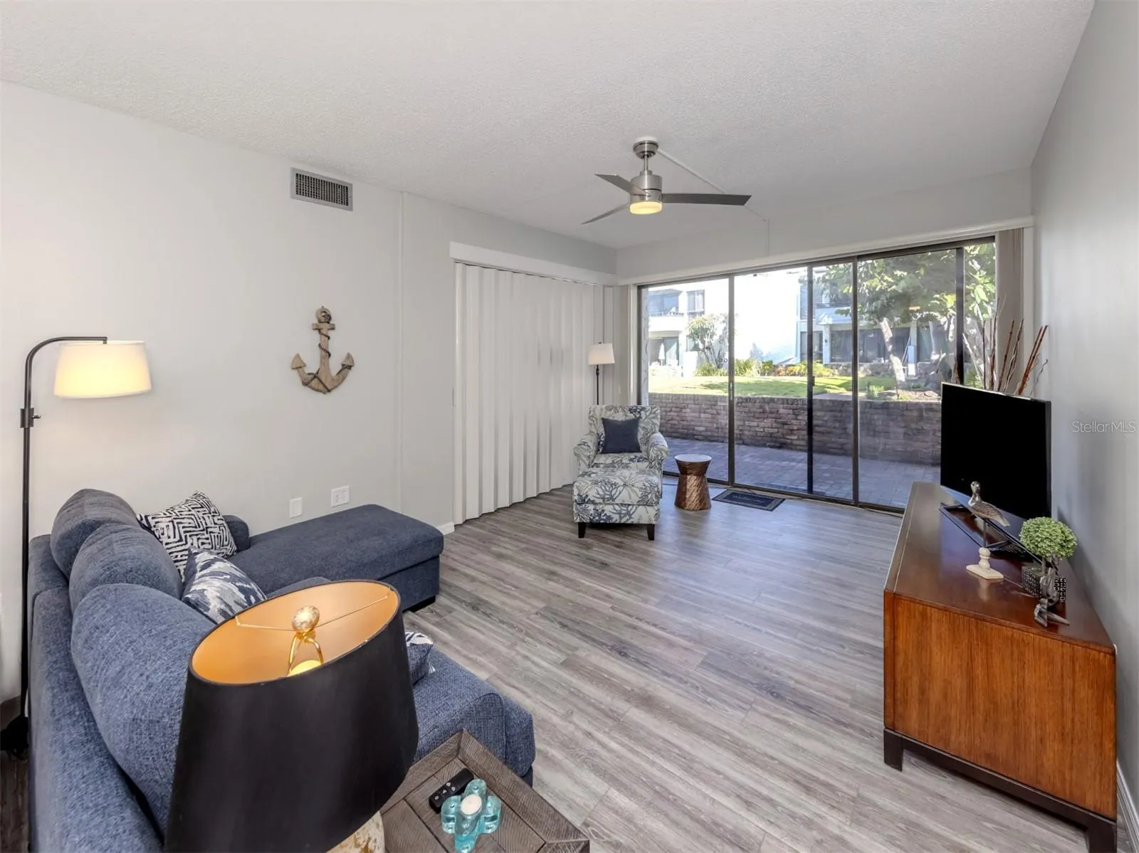 1555 TARPON CENTER DR #140 #140