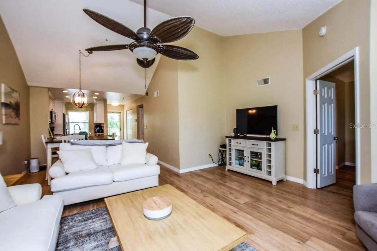 433 CERROMAR LN #541 #541