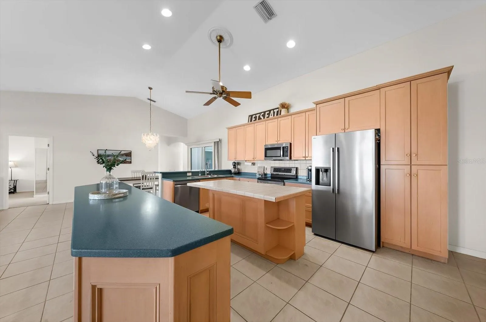 217 SAN CARLOS AVE