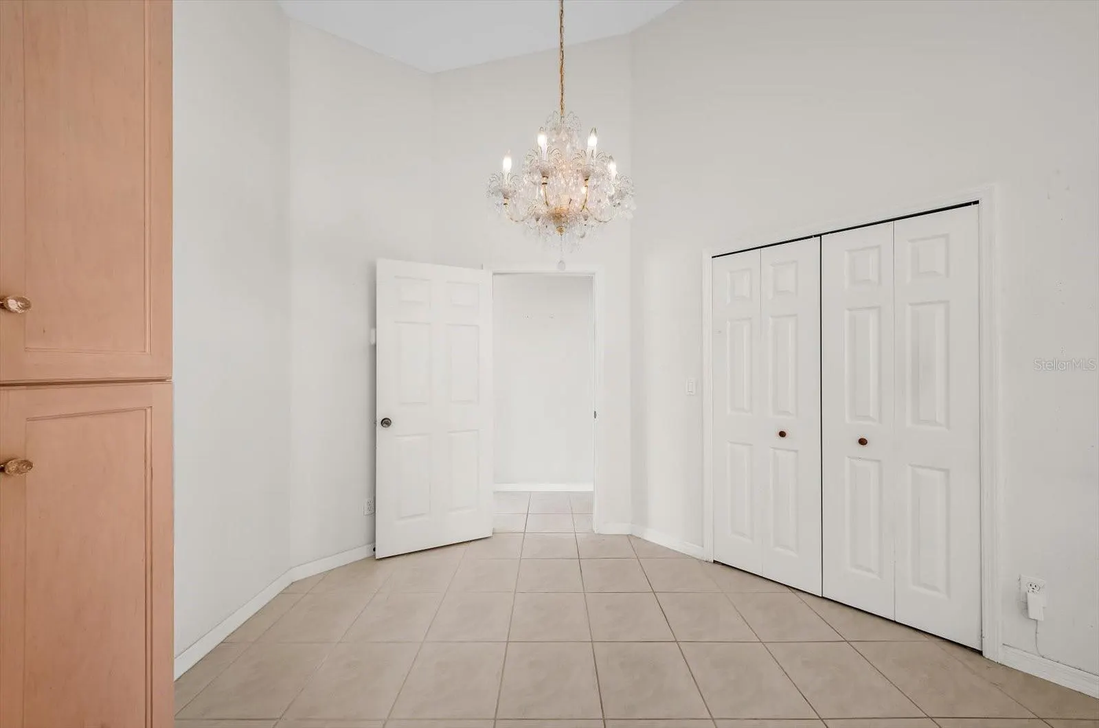 217 SAN CARLOS AVE