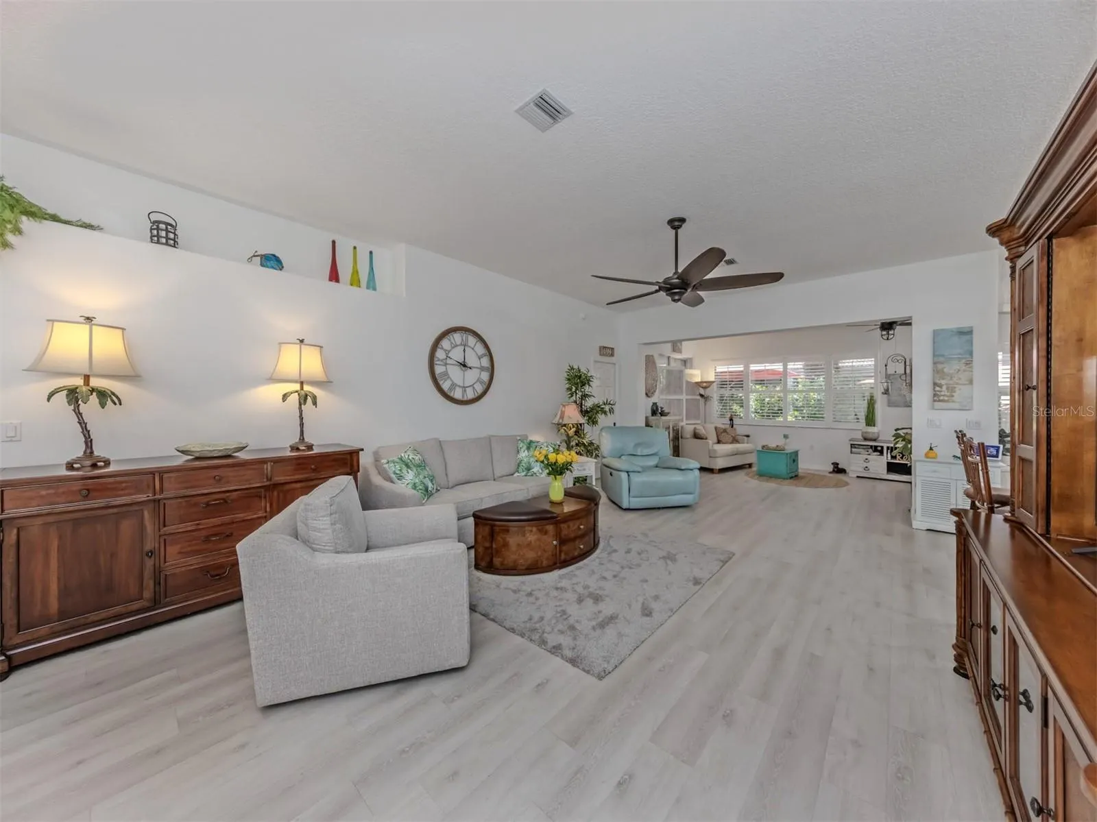 1102 SOUTHLAKE CT