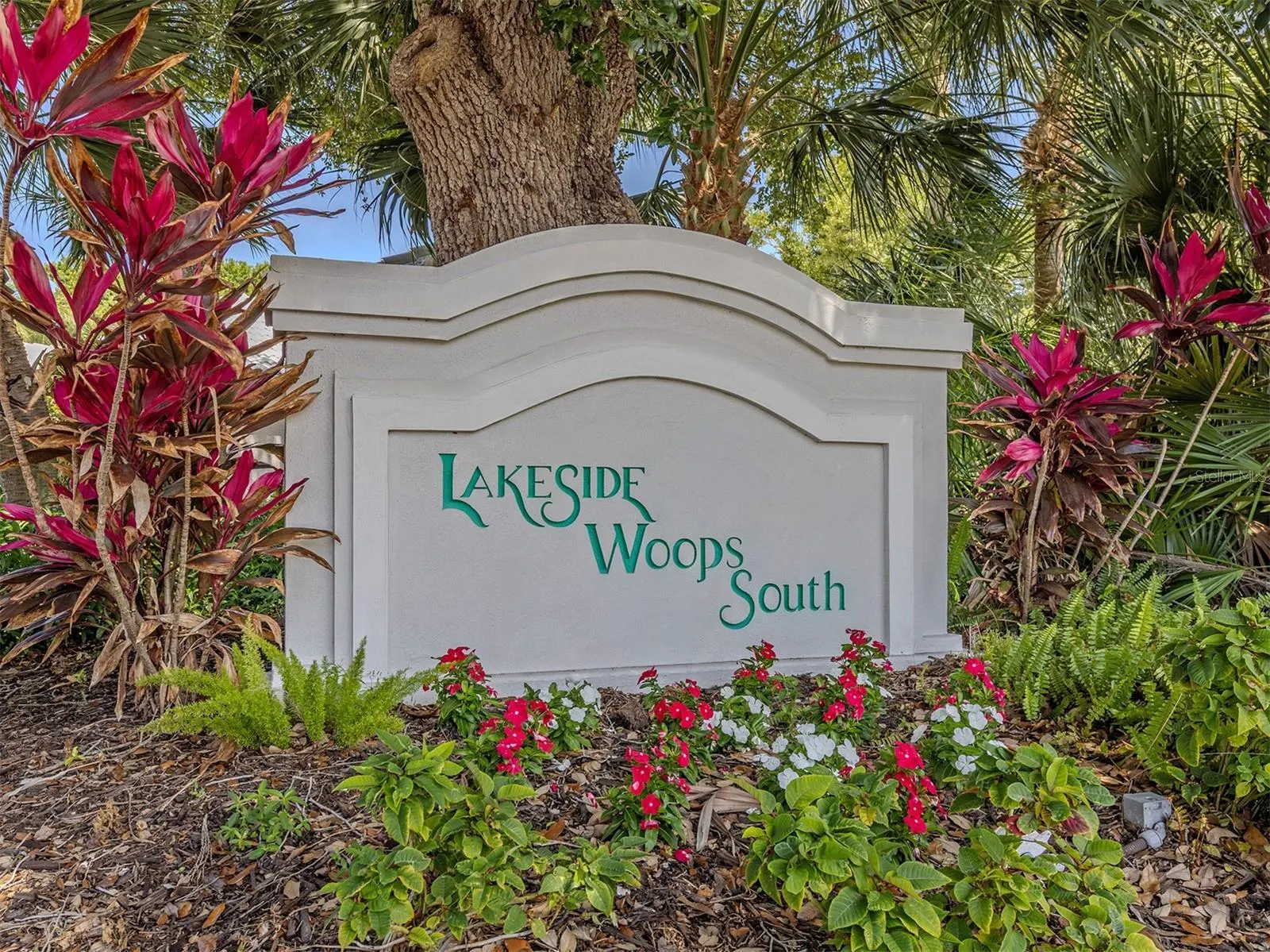 1102 SOUTHLAKE CT
