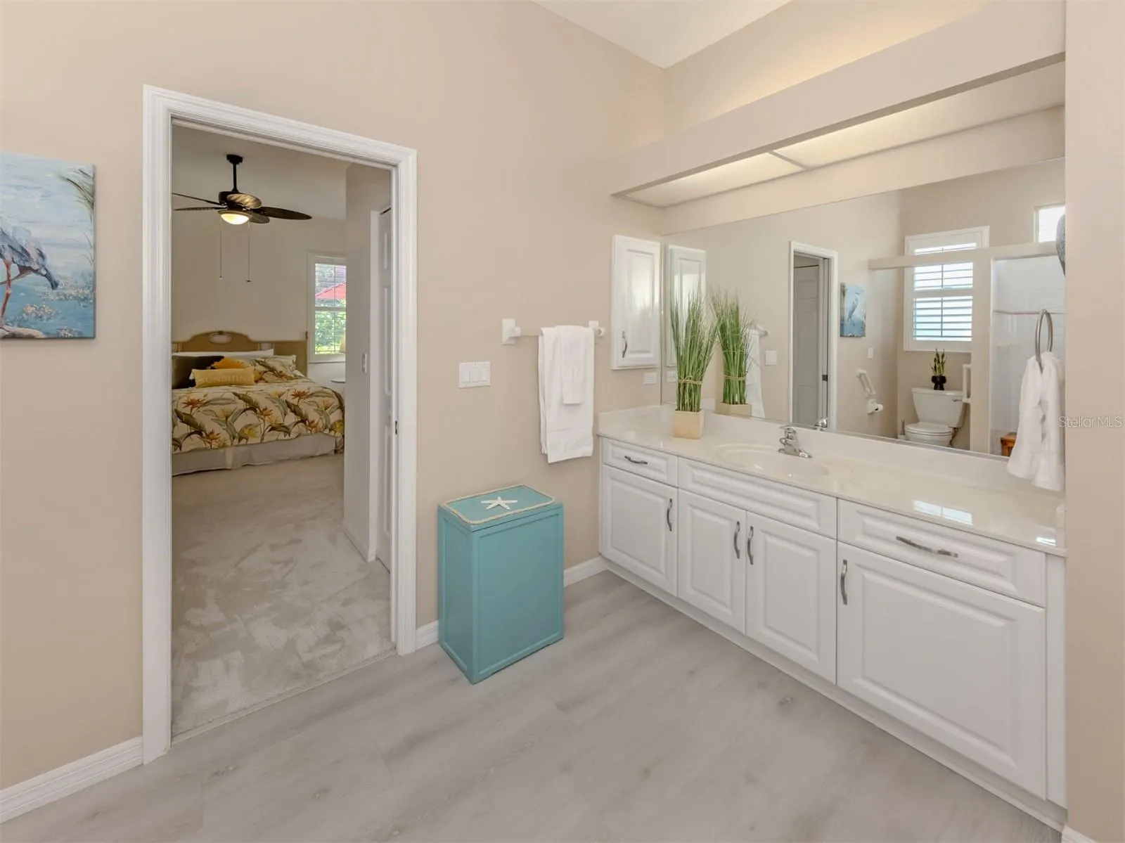 1102 SOUTHLAKE CT