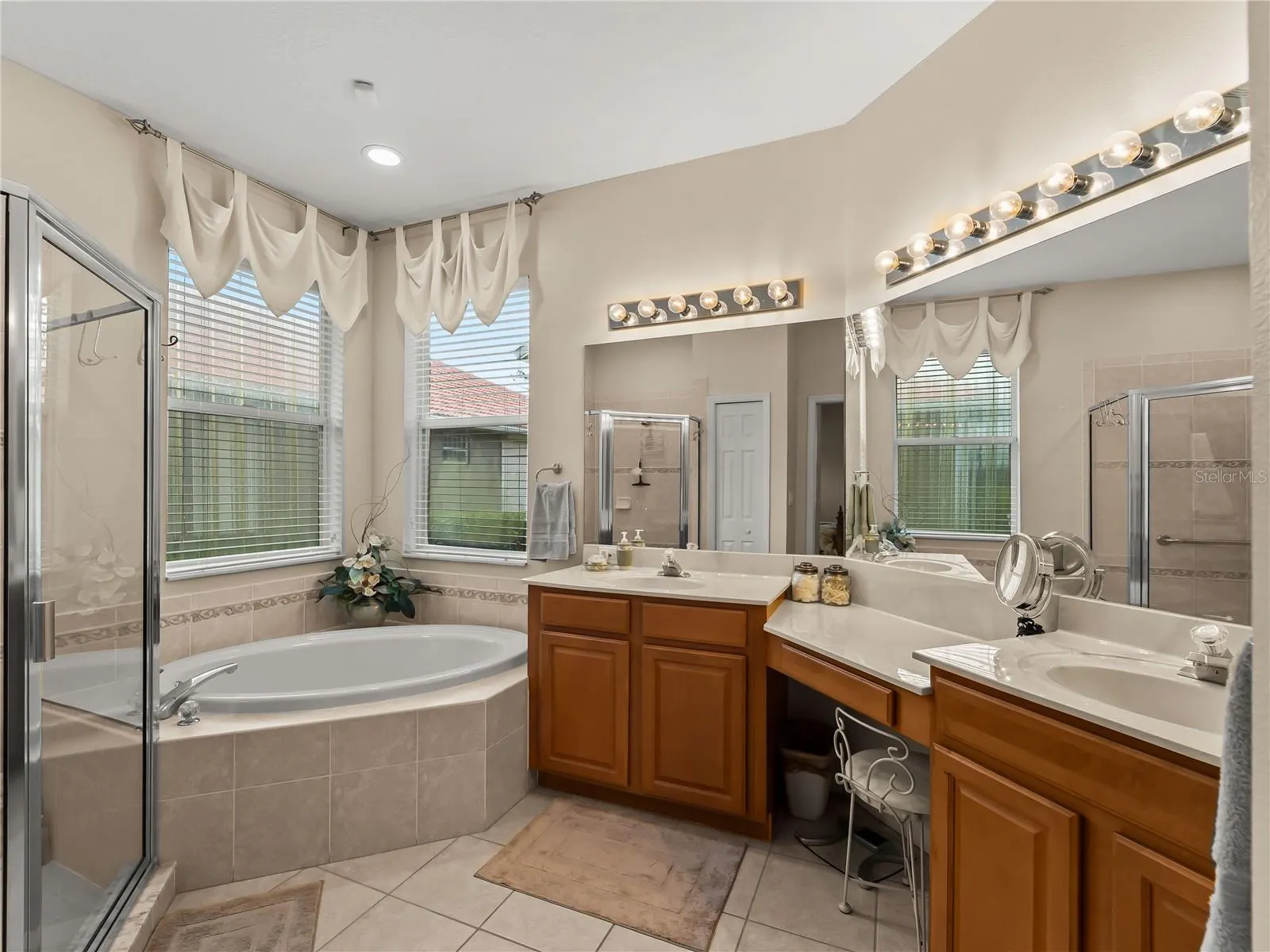 5130 LAUREL OAK CT