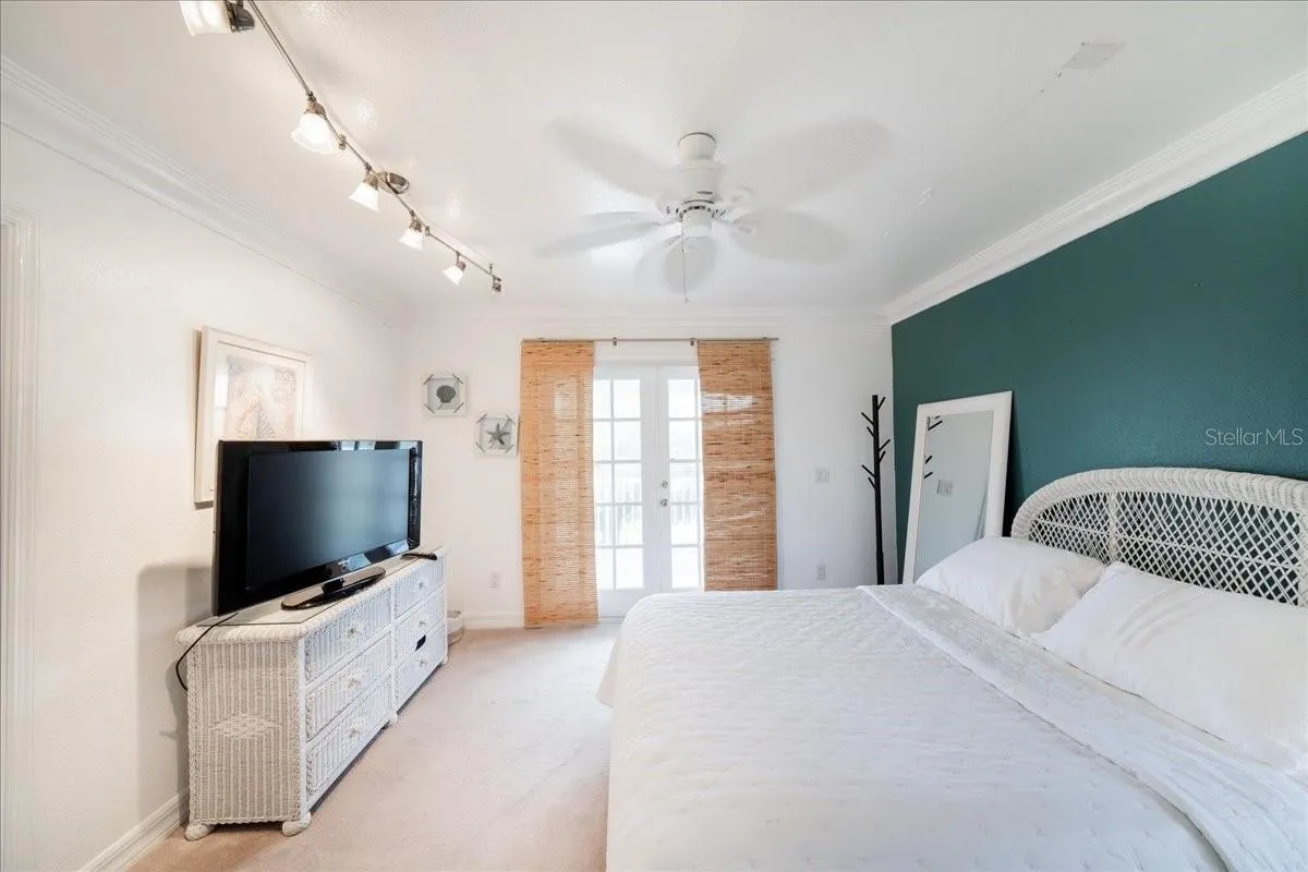 1775 SCENIC DR