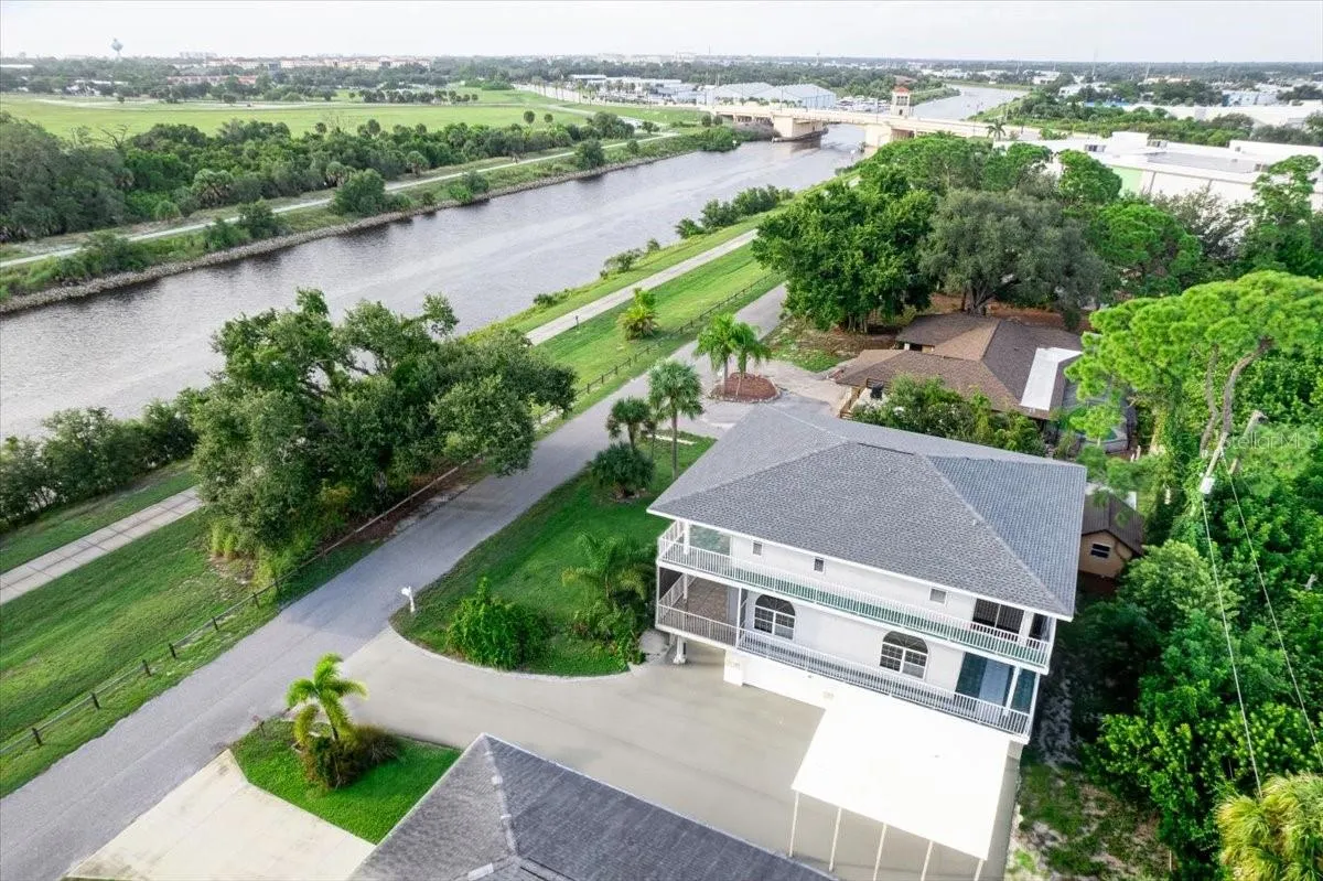 1775 SCENIC DR