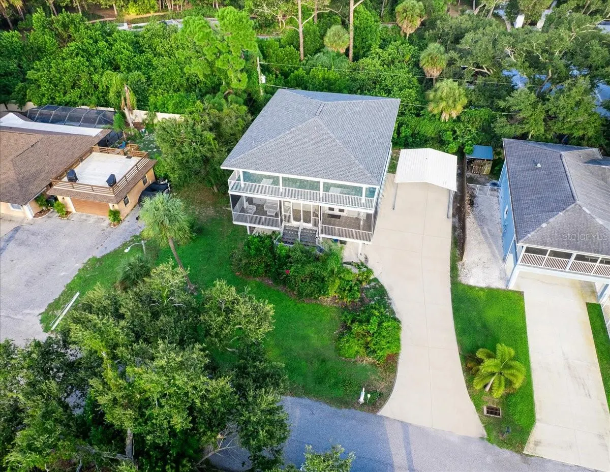 1775 SCENIC DR