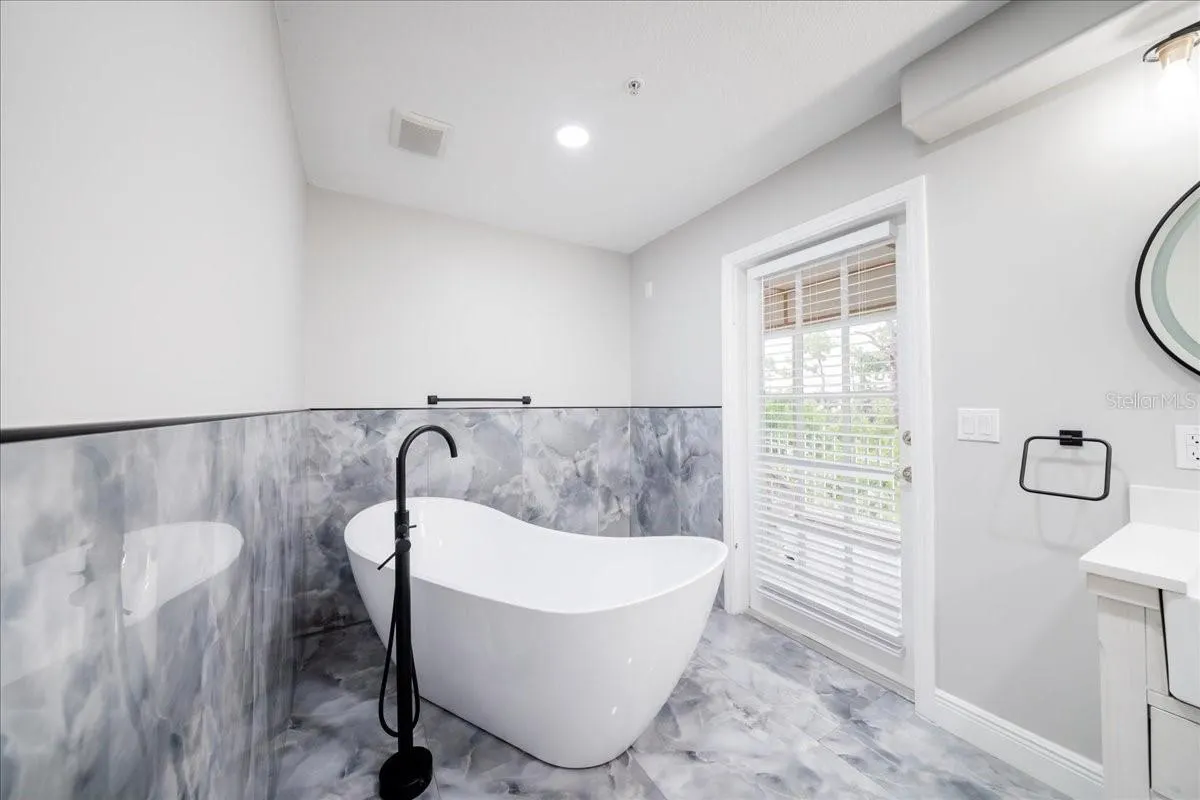1775 SCENIC DR