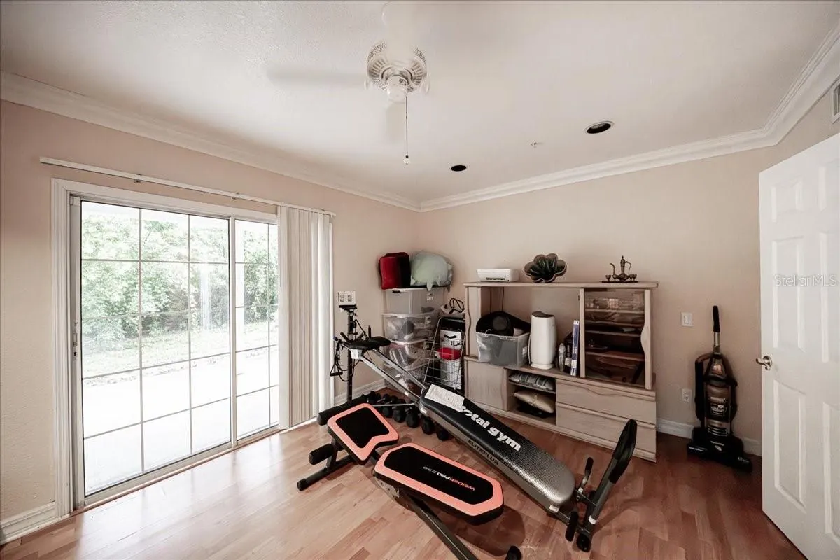 1775 SCENIC DR