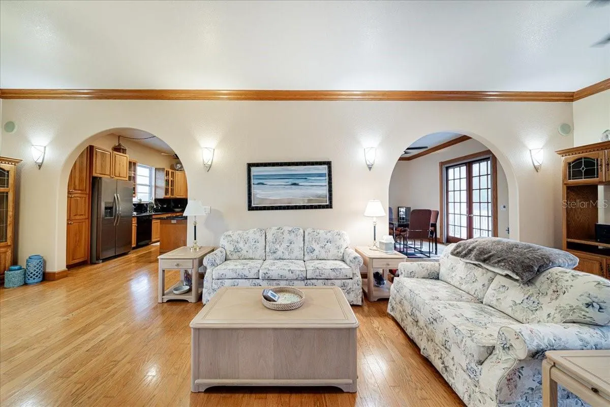 1775 SCENIC DR