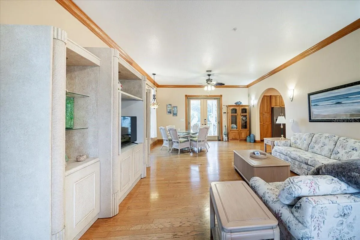 1775 SCENIC DR