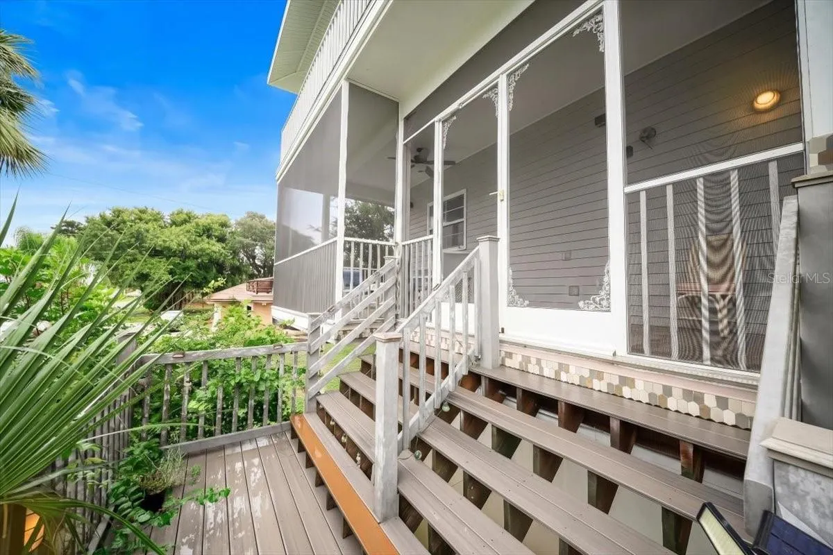 1775 SCENIC DR