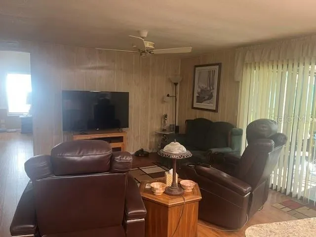 312 MARINER DR